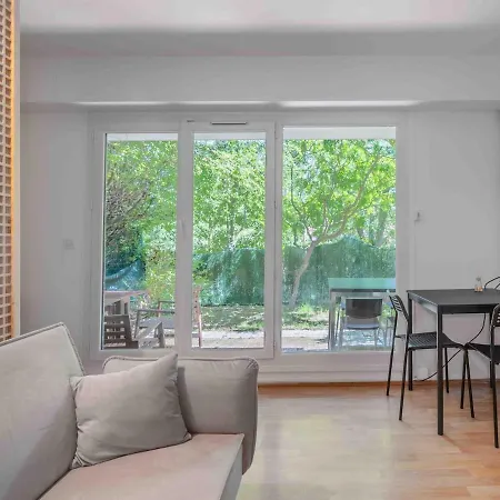 Le Cocon Chic - Jardin Prive - Parking Wi-fi -rer D Apartman Courcouronnes